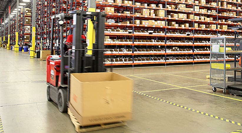 Five Common Types Of Warehouse Pickers Forklifts Jlg