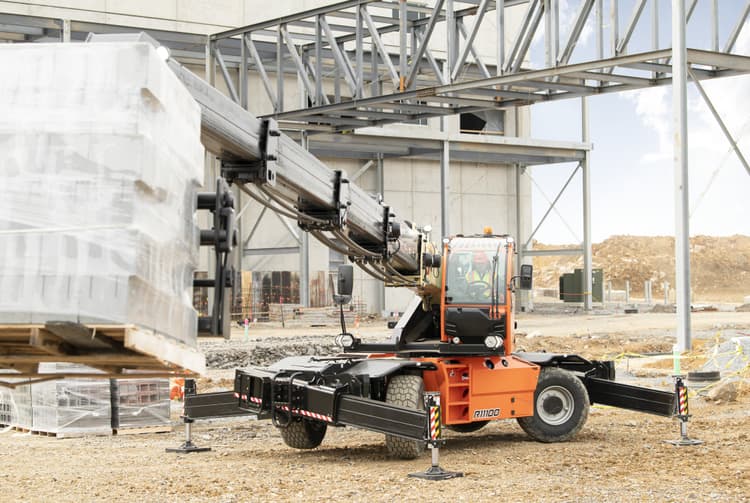 JLG_R11100-Onsite