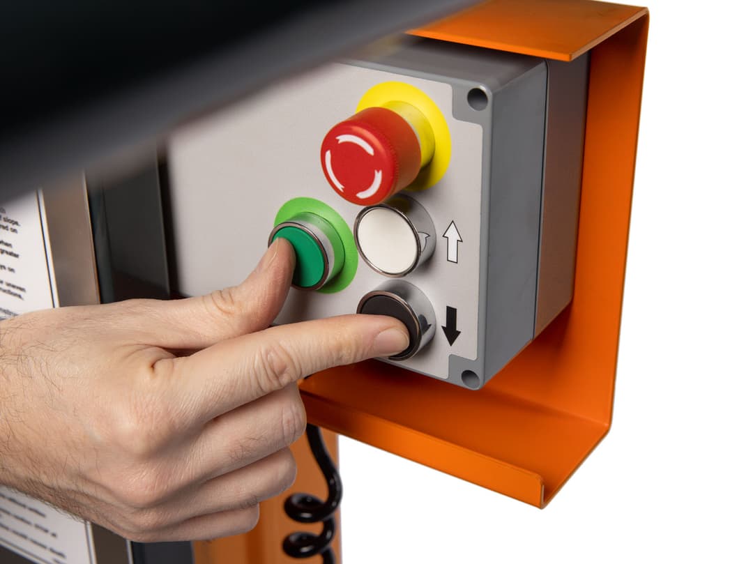 830p-controls-gallery