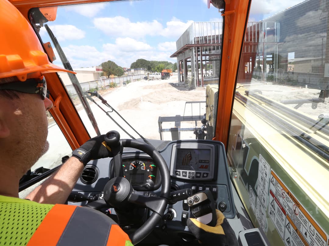 04-jlg-1644-telehandler
