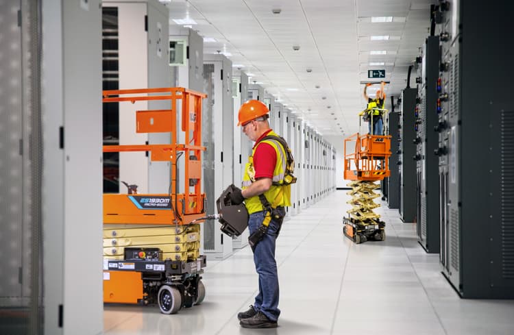 ES1930M Data Center